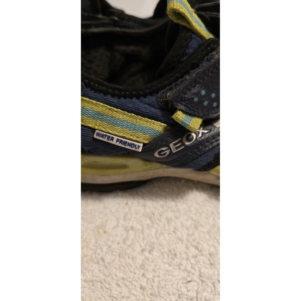 GEOX Kyle Sandal (New with box, size youth‎ 3.5